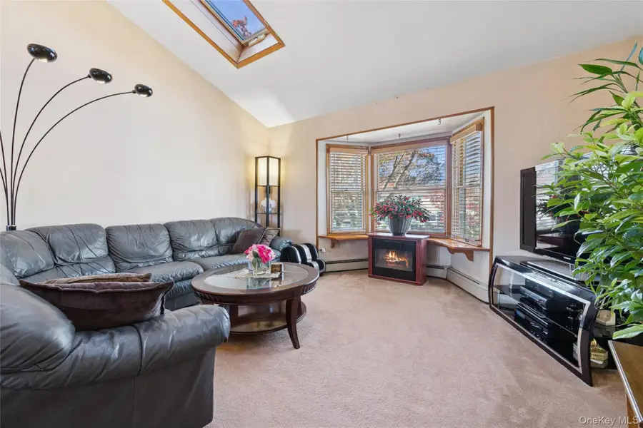 33 Broadway Avenue, Holtsville, NY 11742 - #2