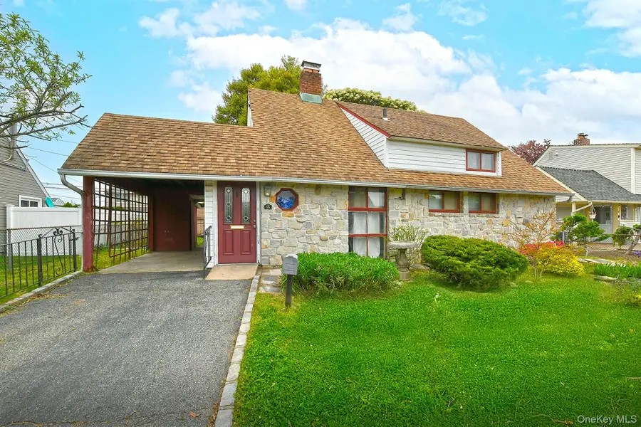 16 Springtime Lane E, Levittown, NY 11756 - #2