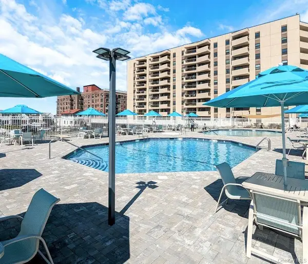 360 Shore Road #2C, Long Beach, NY 11561