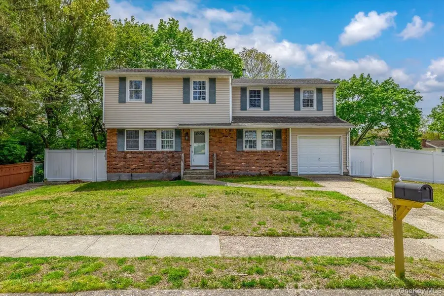 68 Janet Street, Terryville, NY 11776 - #3