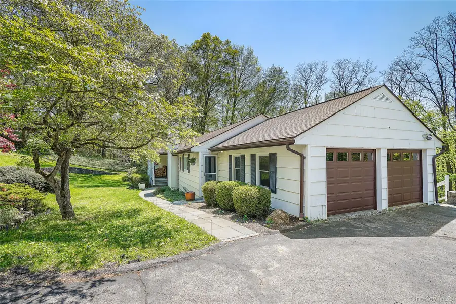 19 Skyview Drive, Armonk, NY 10504 - #2