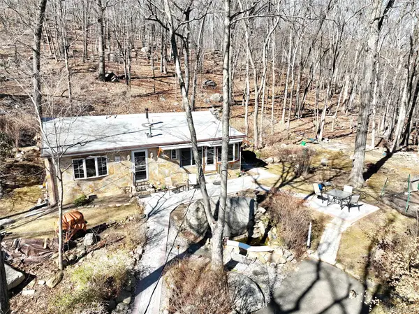 31 Hemlock Hill Lane, Montebello, NY 10901