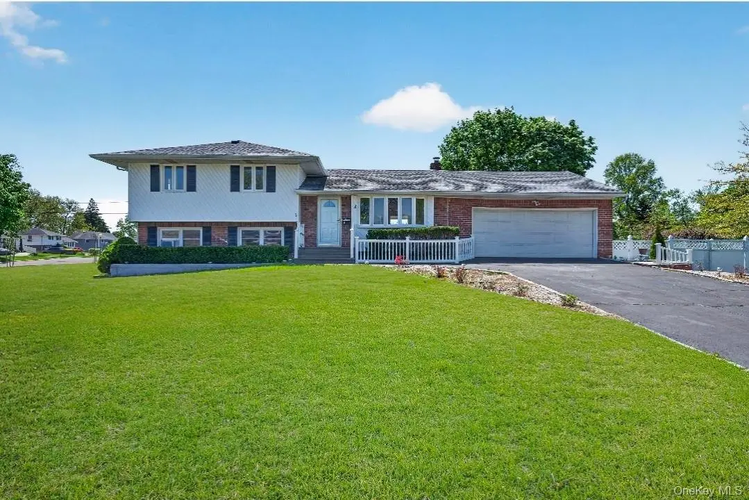 8 Whitebirch Lane, Commack, NY 11725 - #1