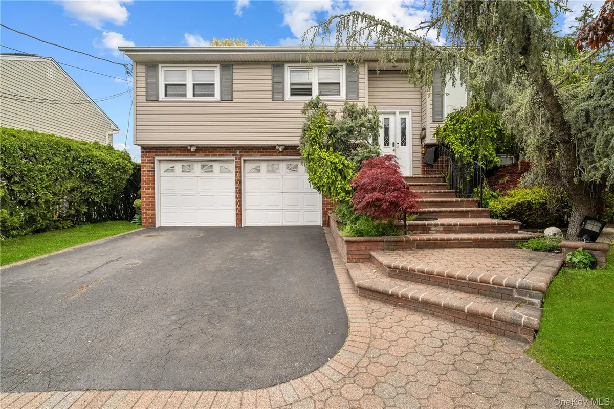 2501 Rose Place, Westbury, NY 11590 - #1
