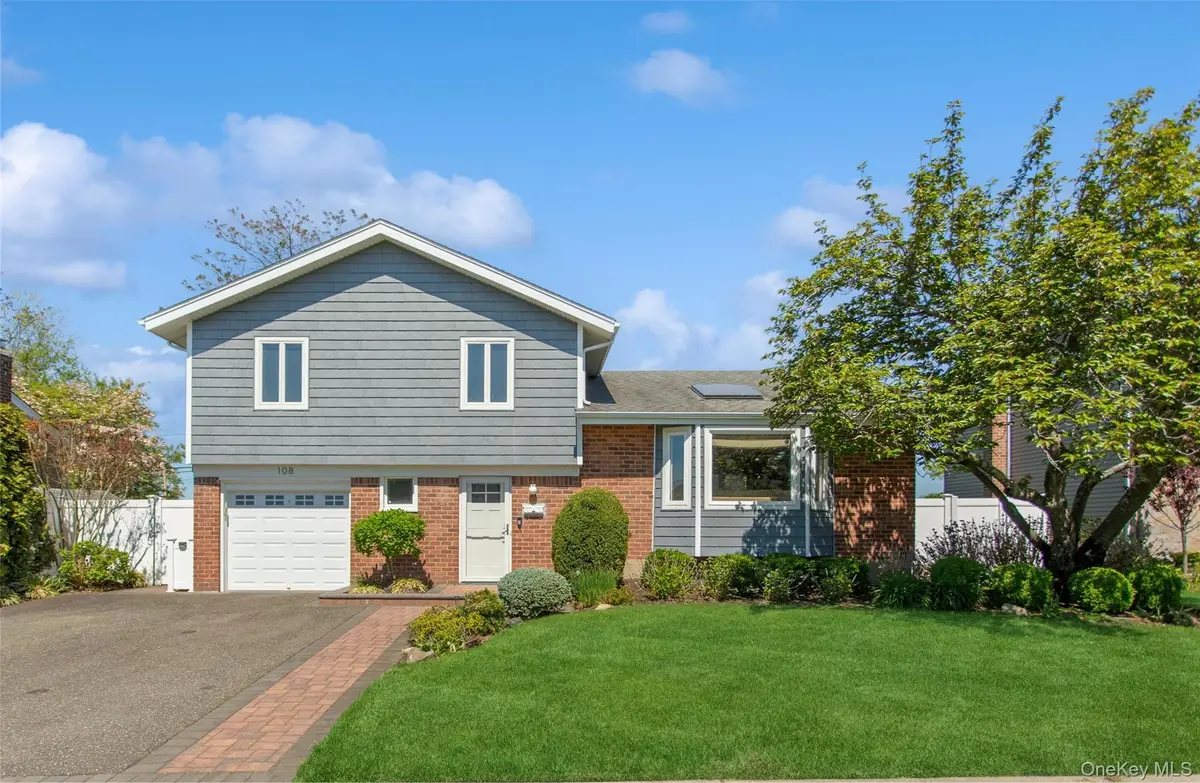 108 Wayne Street, Jericho, NY 11753 - #1