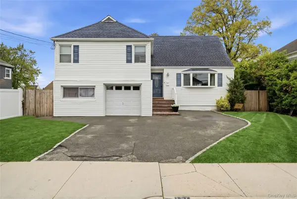 181 Branch Avenue, Freeport, NY 11520