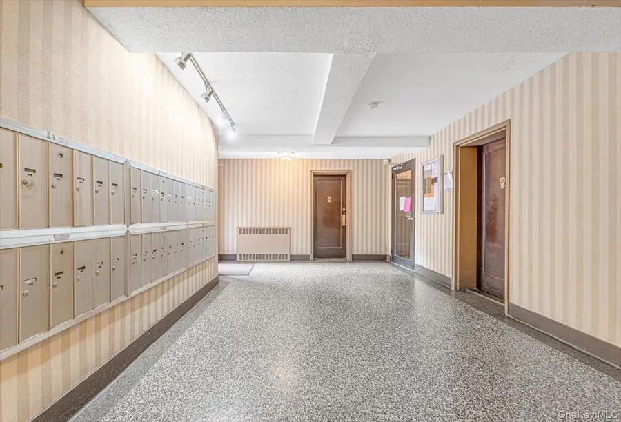 65-45 Yellowstone Boulevard #2A, Forest Hills, NY 11375 - #2