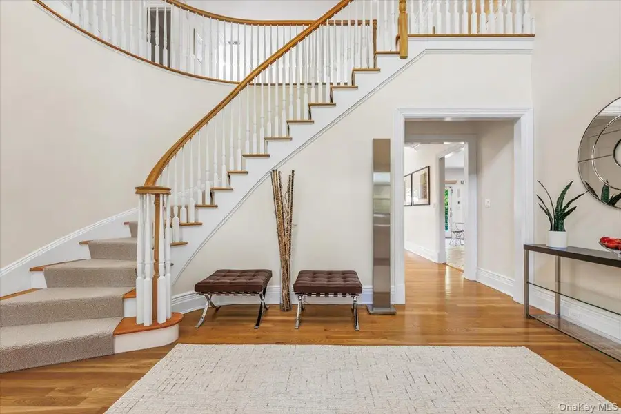 3 Split Tree Road, Scarsdale, NY 10583 - #2
