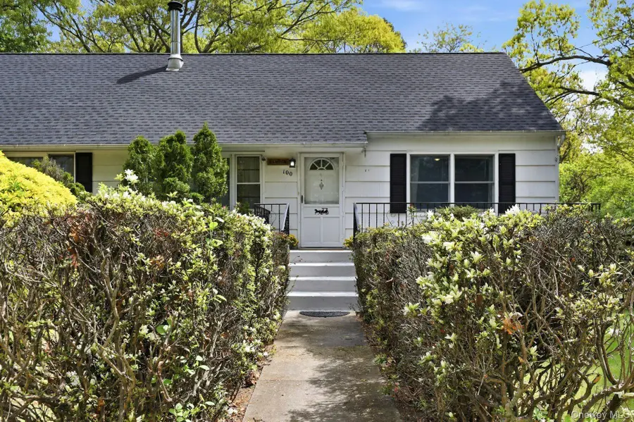 100 Avenue B, Holbrook, NY 11741 - #2
