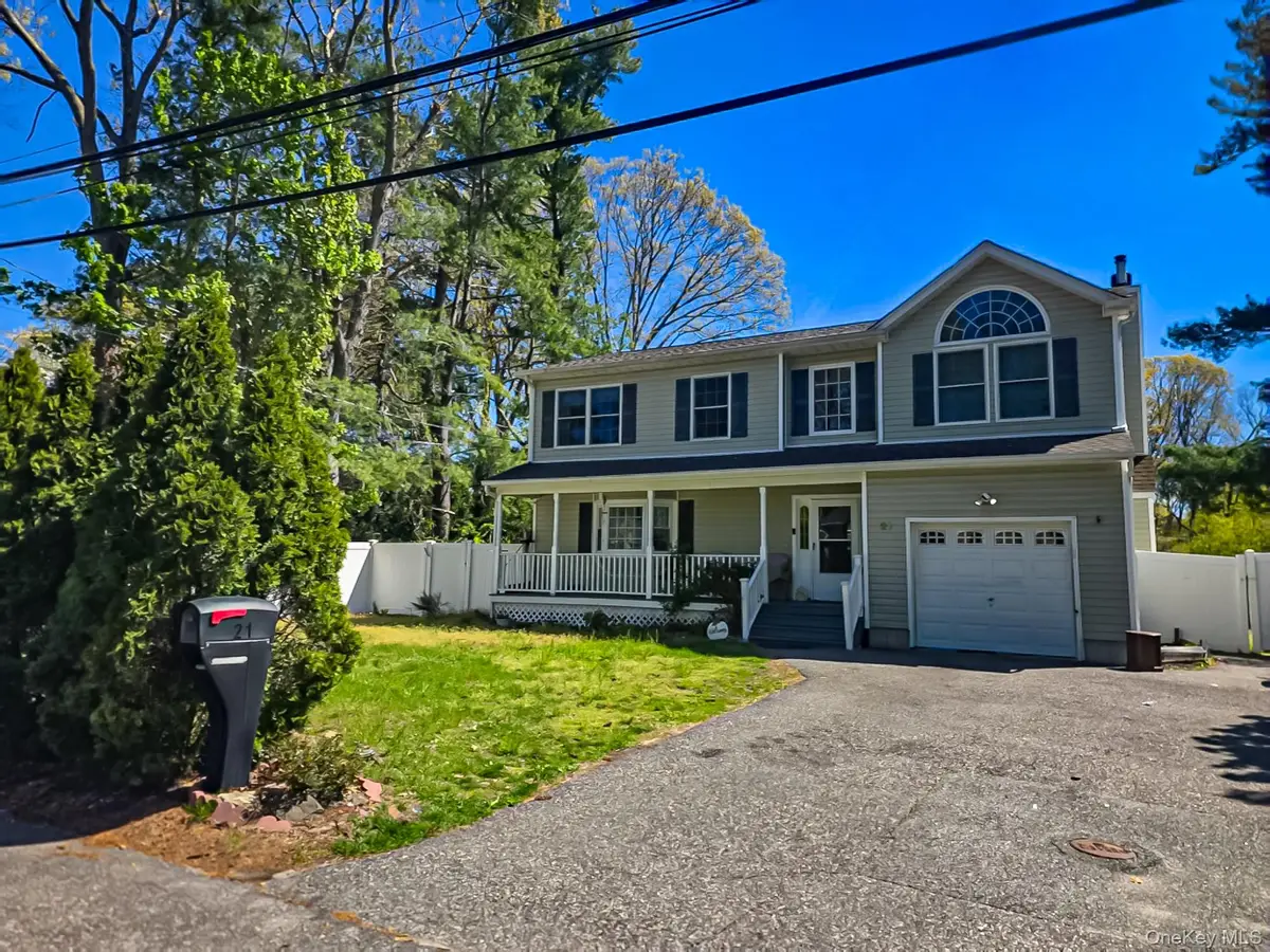 21 Pine Cone Street, Middle Island, NY 11953 - #1