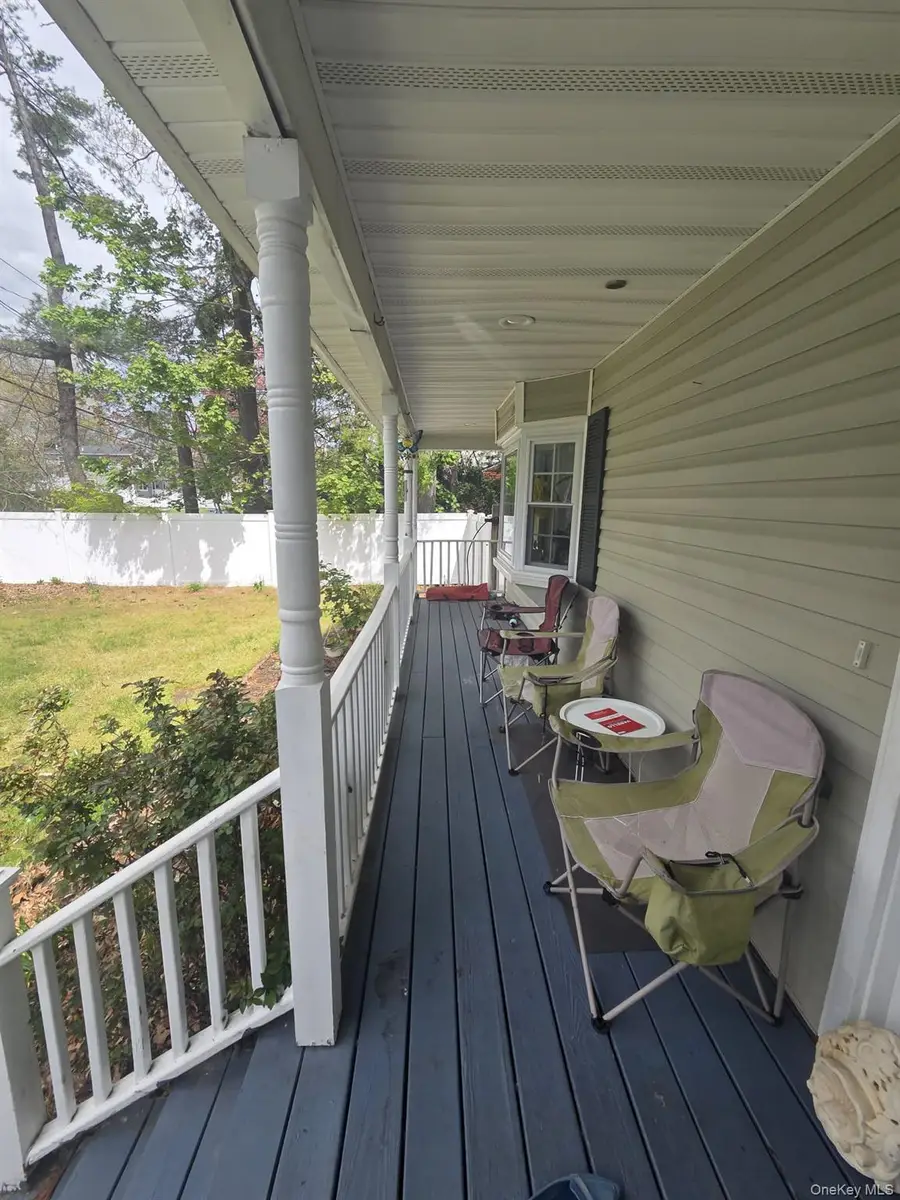21 Pine Cone Street, Middle Island, NY 11953 - #3