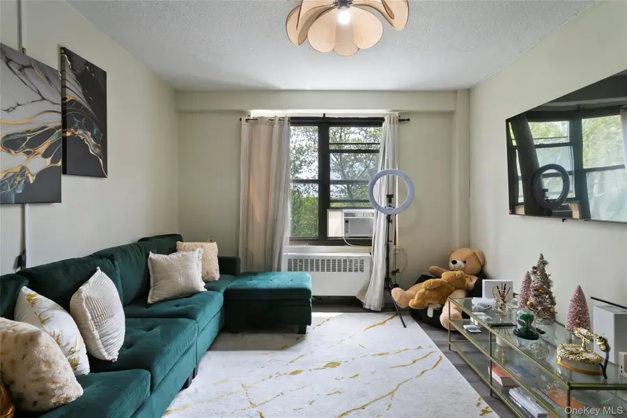 161 Pearsall Drive #6H, Mount Vernon, NY 10552 - #2