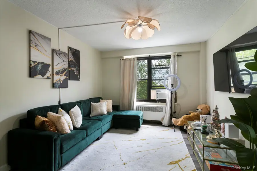 161 Pearsall Drive #6H, Mount Vernon, NY 10552 - #3
