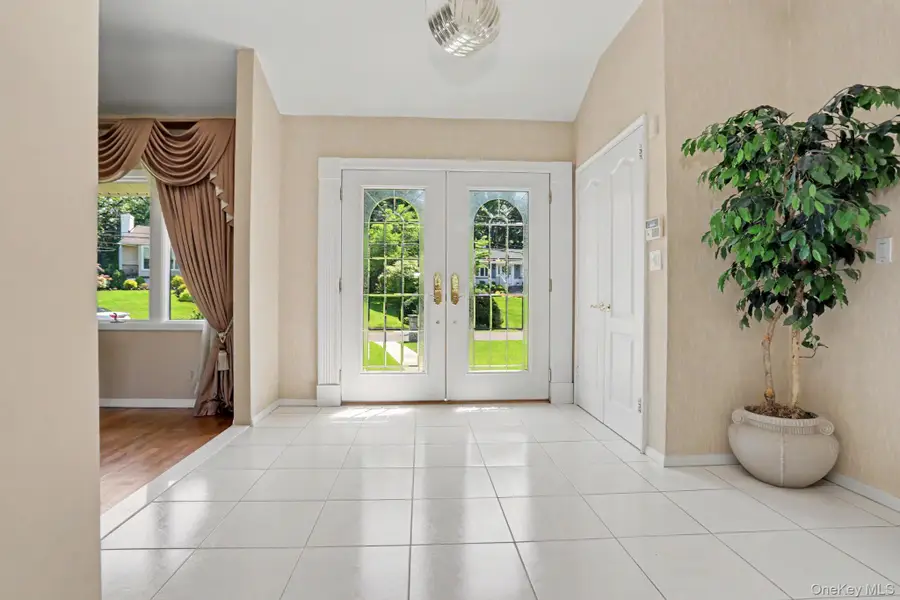 86 Somerset Road, New Rochelle, NY 10804 - #2
