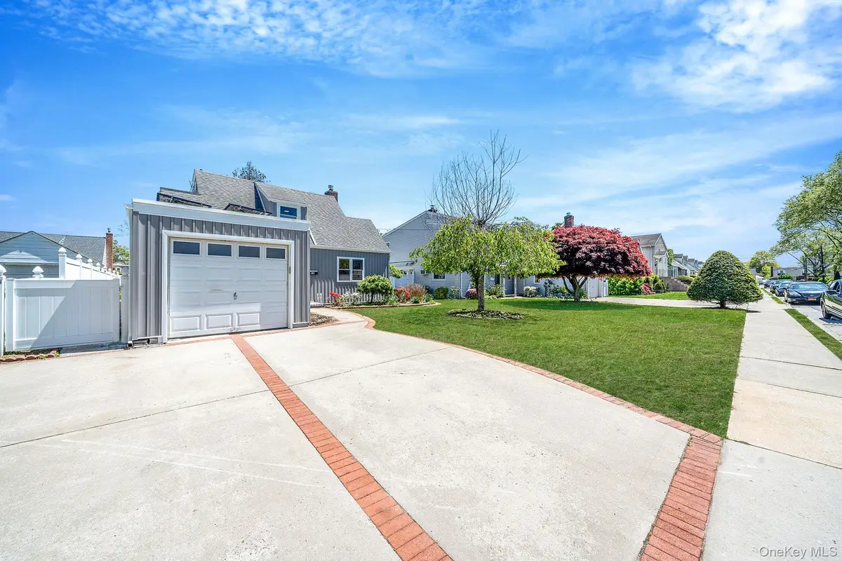 16 Hapsburg Place, Hempstead, NY 11550 - #1