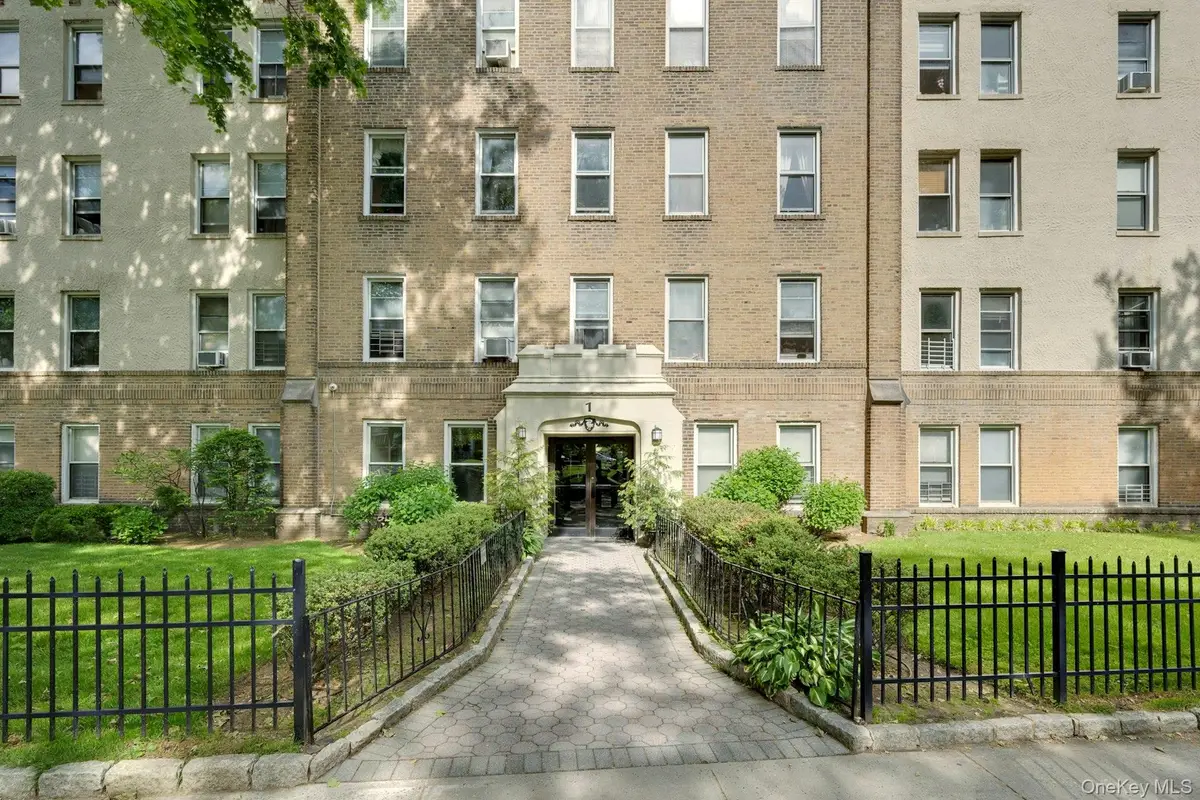 472 Gramatan Avenue #A3, Mount Vernon, NY 10552 - #1