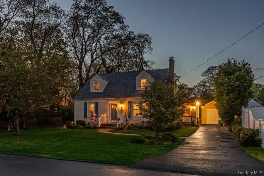 7 W Elm Street, Islip, NY 11751 - #2