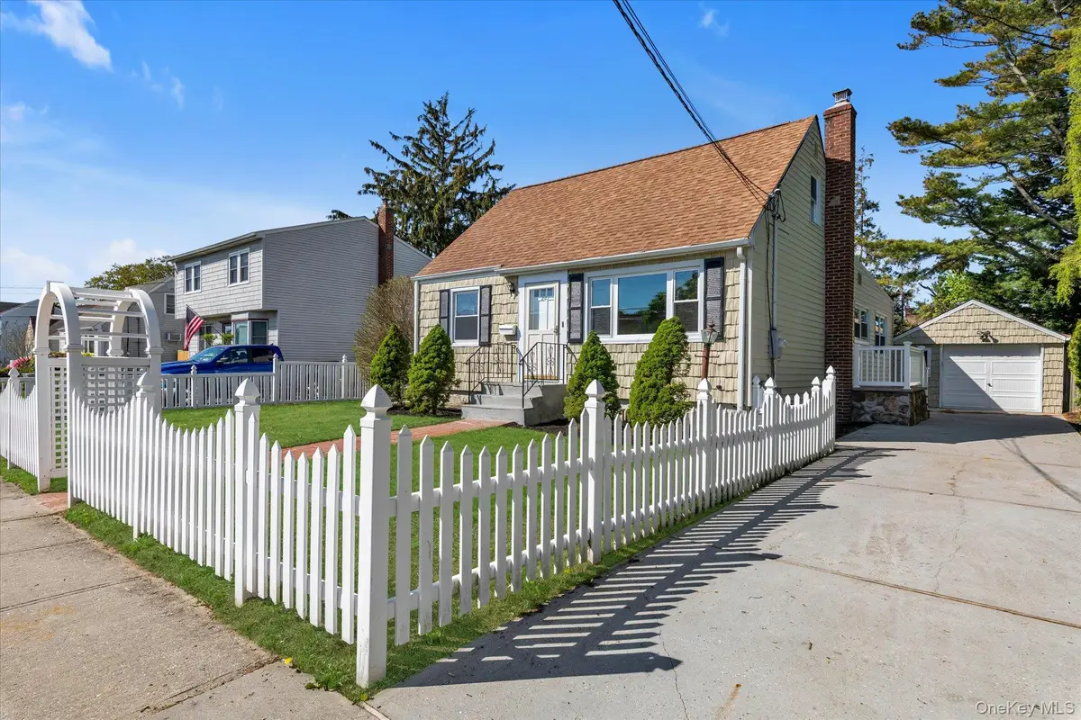 241 Phyllis Drive, Lindenhurst, NY 11757 - #1