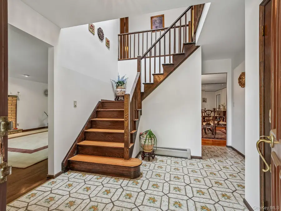 4 Lochness Lane, New City, NY 10956 - #3