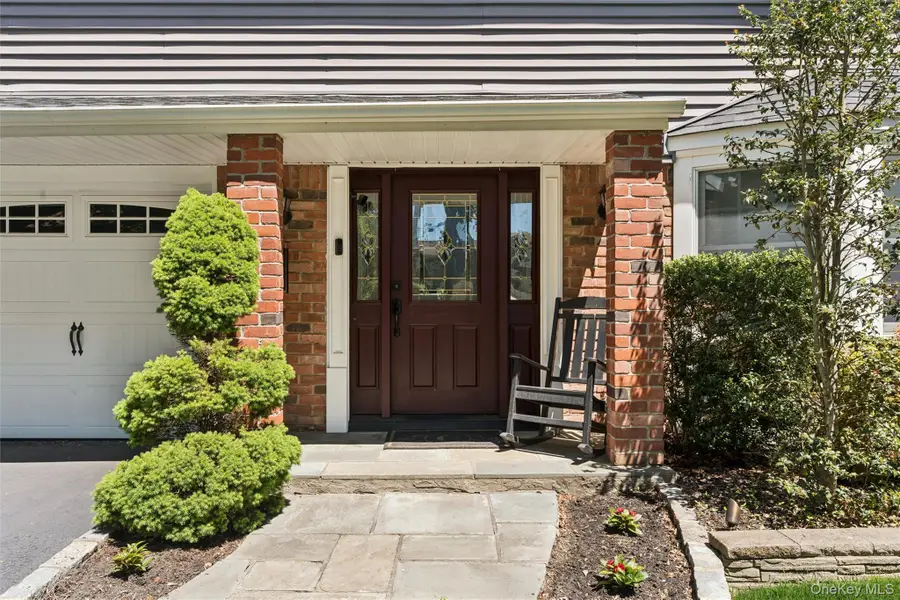 17 Erita Lane, Smithtown, NY 11787 - #3