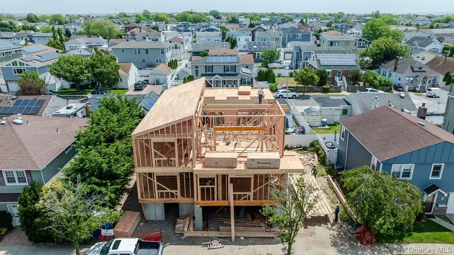 10 Kirkwood Street, Long Beach, NY 11561 - #3