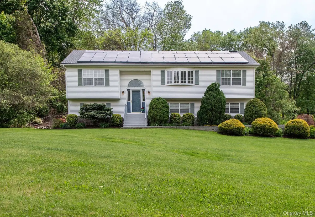 17 Verplanck Avenue, Hopewell Junction, NY 12533 - #1