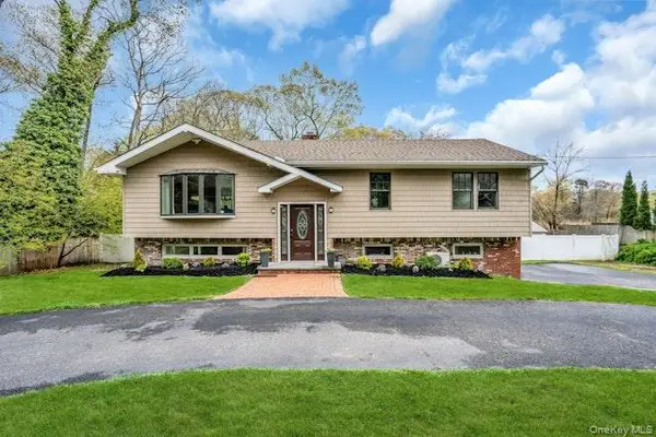 451 Gibbs Pond Road, Nesconset, NY 11767