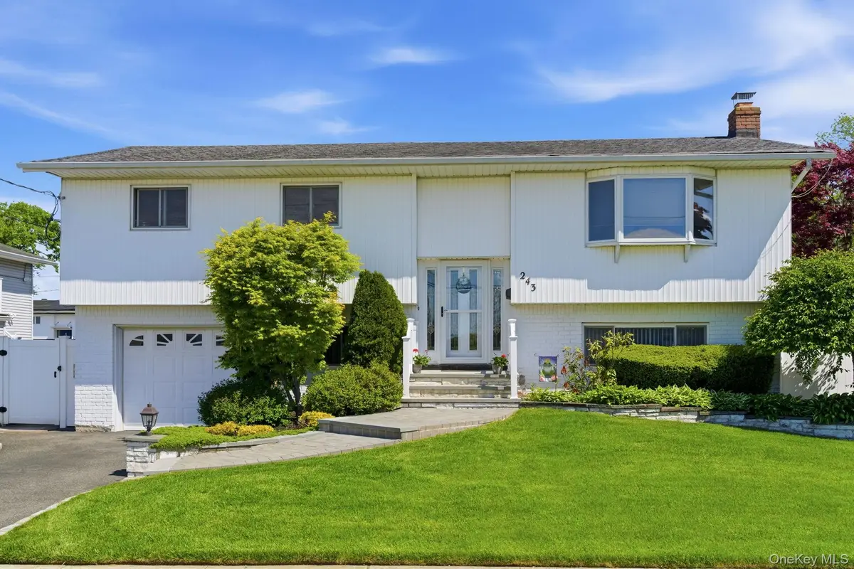 243 N Delaware Avenue, North Massapequa, NY 11758 - #1