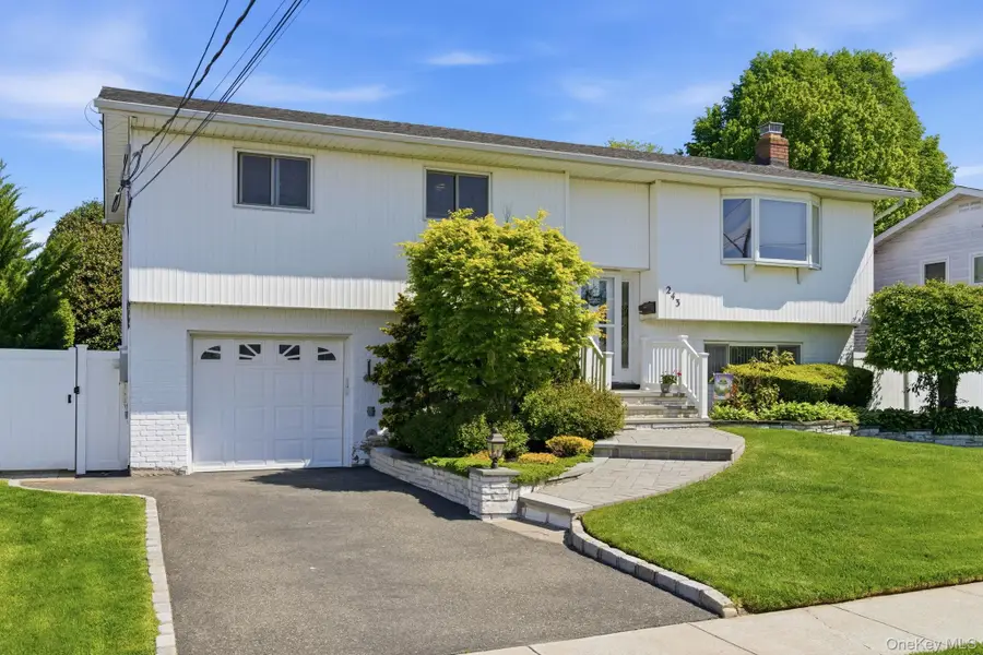 243 N Delaware Avenue, North Massapequa, NY 11758 - #2