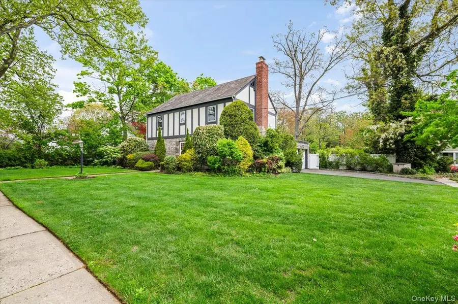 2069 Windsor Road, Baldwin, NY 11510 - #2