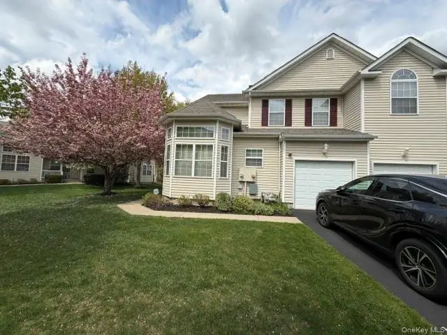36 Cranberry Circle, Medford, NY 11763 - #2