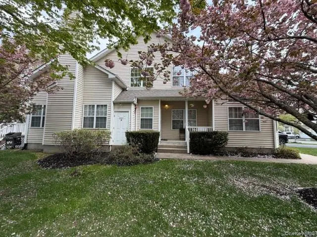 36 Cranberry Circle, Medford, NY 11763 - #3