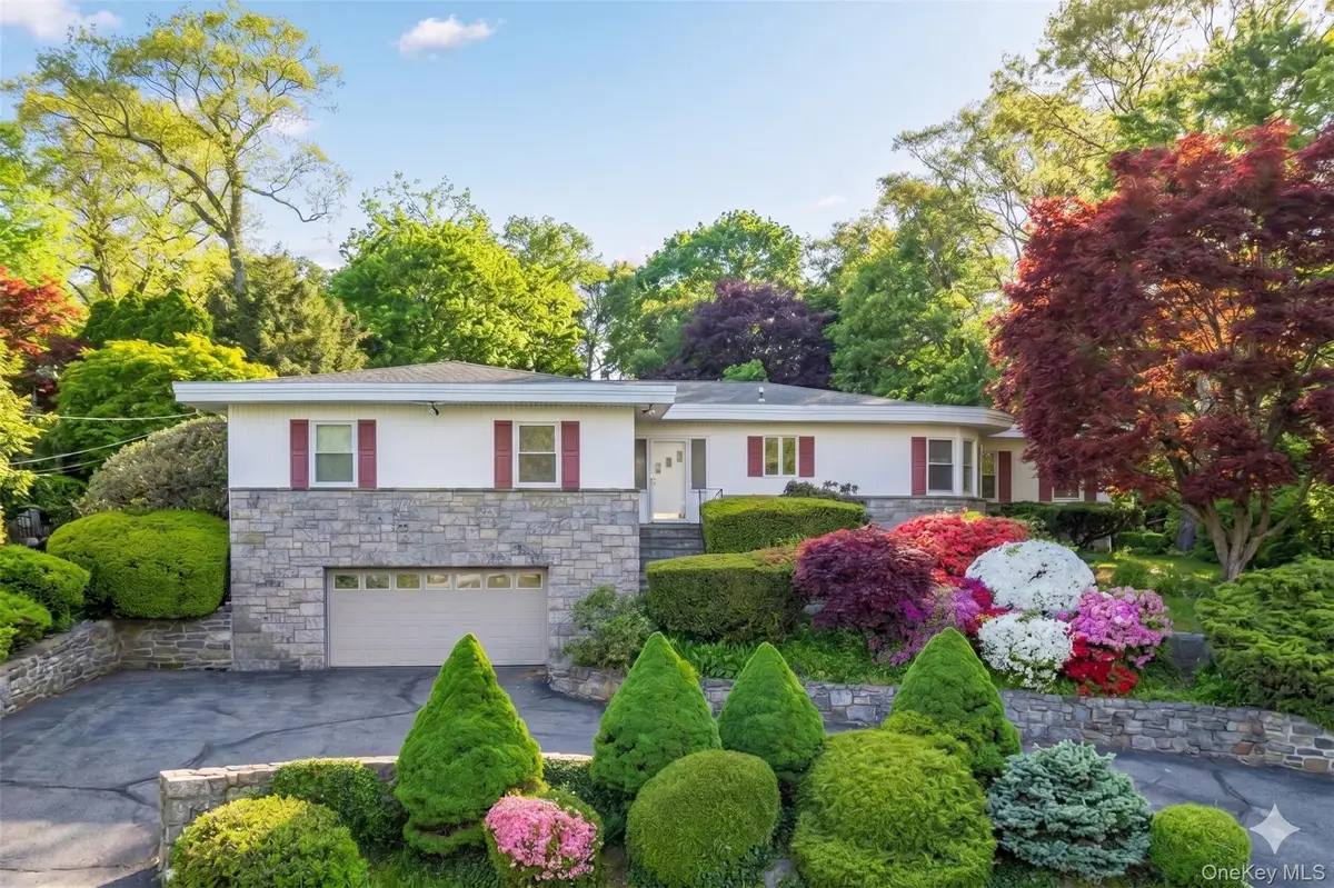 11 Malvern Road, Scarsdale, NY 10583 - #1