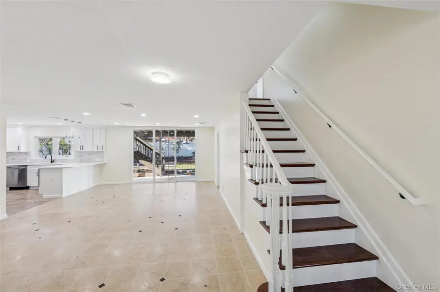 244 Water Lane S, Wantagh, NY 11793 - #2
