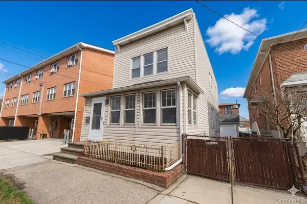 61-17A 165th Street, Fresh Meadows, NY 11365