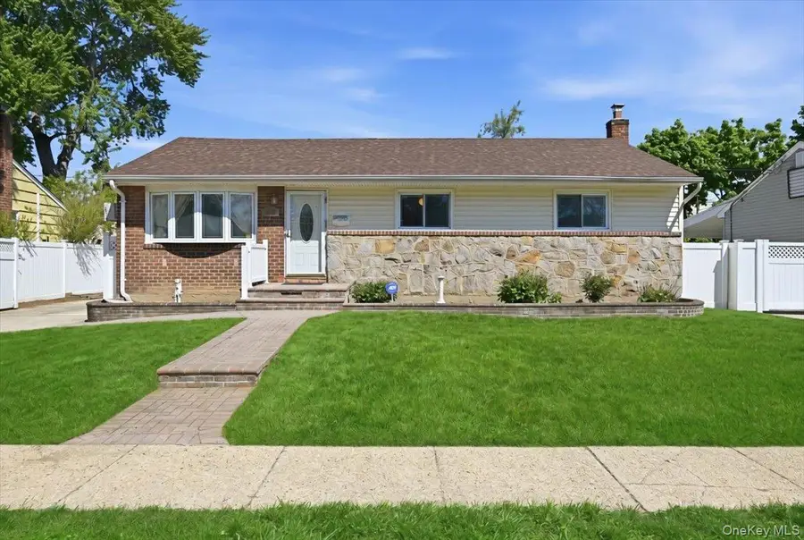 82 Morris Drive, East Meadow, NY 11554 - #2
