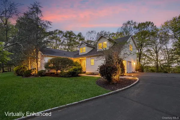 3 Heidi Lane, Mount Sinai, NY 11766