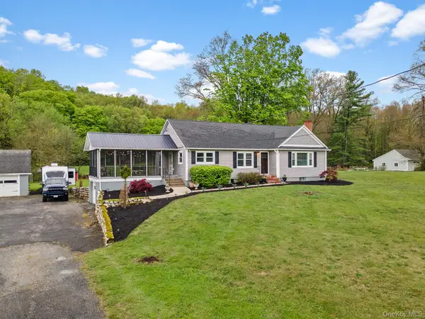 1327 County Route 17, Walden, NY 12586