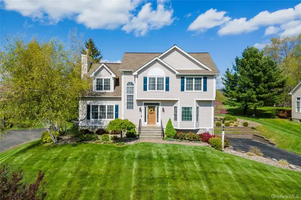 165 Roosevelt Drive, Poughquag, NY 12570