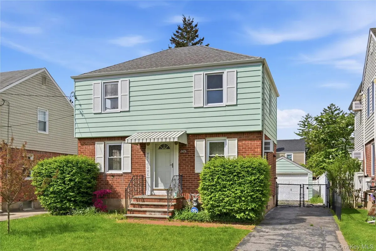325 White Road, Mineola, NY 11501 - #1