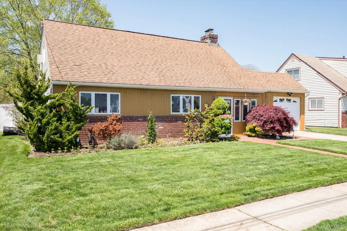 340 Seaford Avenue, Massapequa, NY 11758 - #1