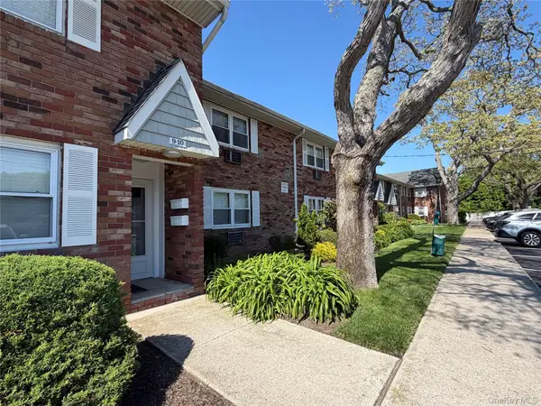 100 Connetquot Avenue #10, East Islip, NY 11730