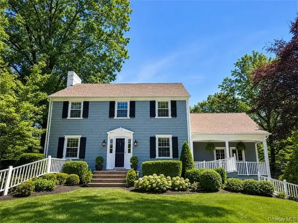 4 N Ravine Road, Great Neck, NY 11023