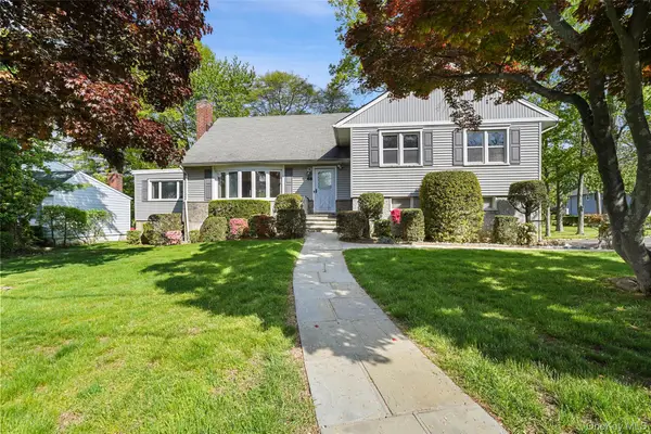 48 Stanton Circle, New Rochelle, NY 10804