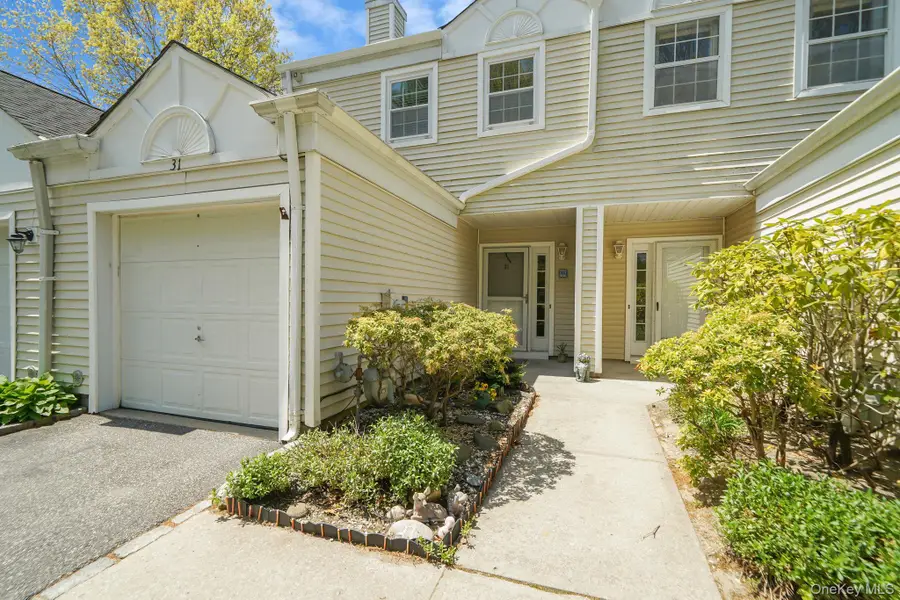 31 Quail Court, Manorville, NY 11949 - #2