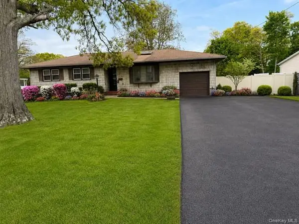 44 47th Street, Islip, NY 11751