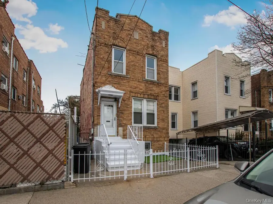 1062 Calhoun Avenue, Bronx, NY 10465 - #2