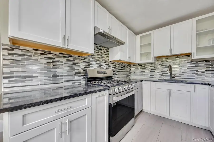 59 E Elm Street, Central Islip, NY 11722 - #2