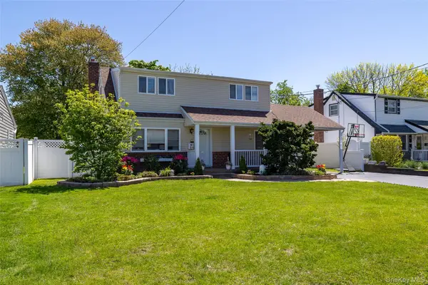 31 Jean Drive, North Babylon, NY 11703