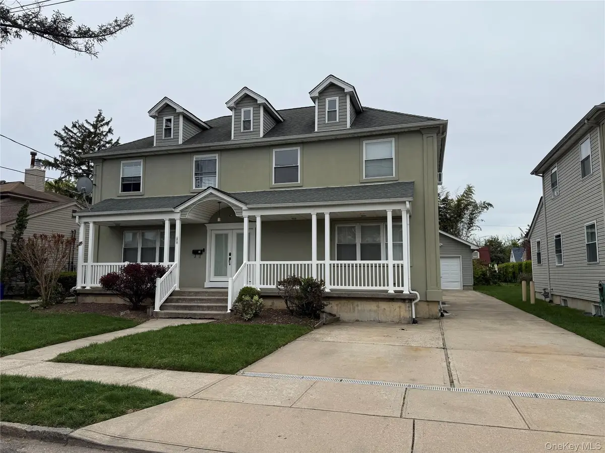 33 3rd Avenue, Westbury, NY 11590 - #1